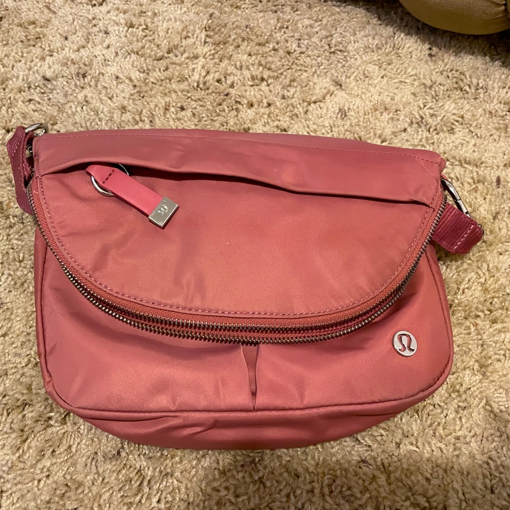 lululemon athletica Rose Crossbody Bag